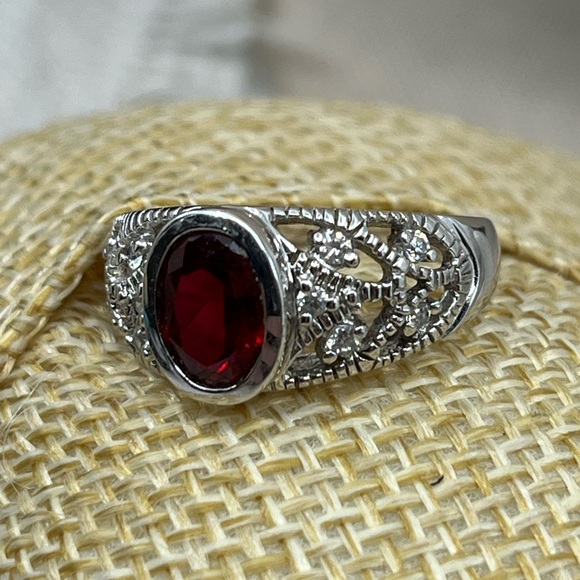 Vintage 925 Sterling Silver Red Oval Ring - Size 6, 4.1g - Picture 15 of 17